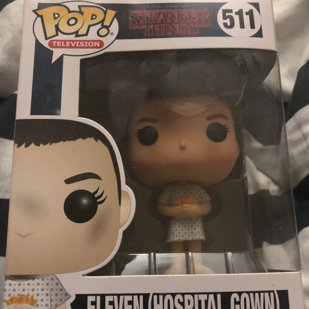 Funko POP ELEVEN (HOSPITAL GOWN)